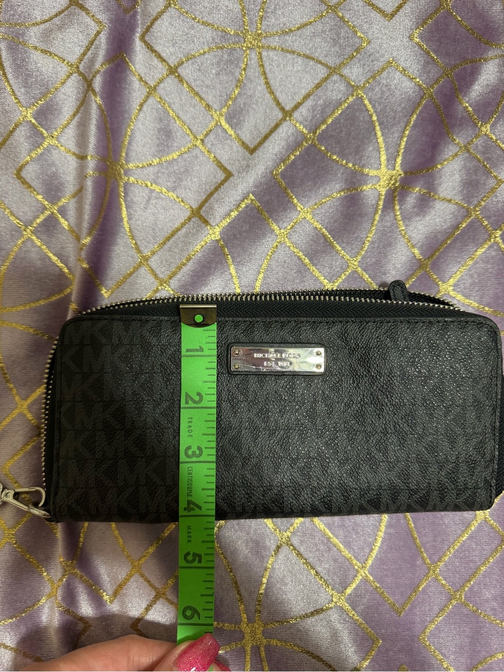 💥 Michael Kors Black Logo Zip-Around Wallet